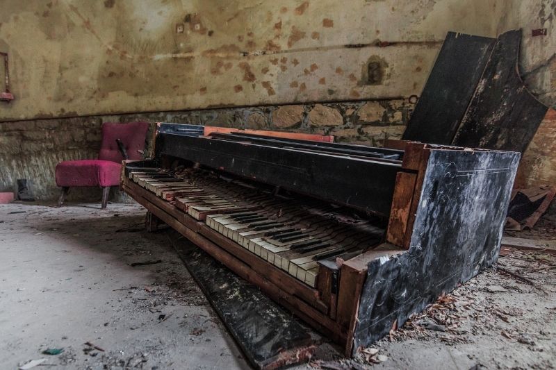 Mơ thấy đàn piano bị hỏng